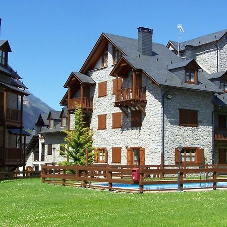 Apartamentos Nevados 24610 Benasque Exterior photo